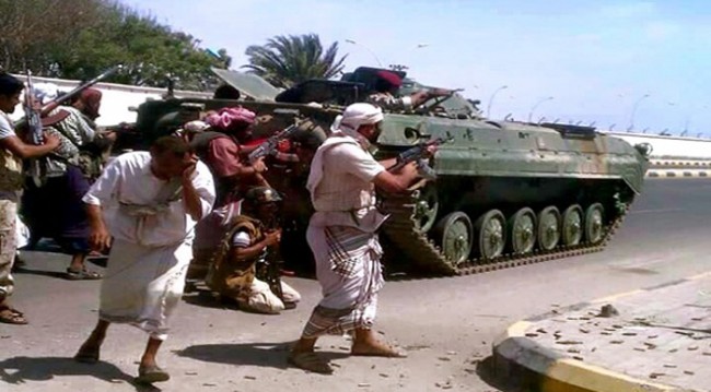 اشتباكات عنيفة في تعز بين القوات الموالية والحوثيين
