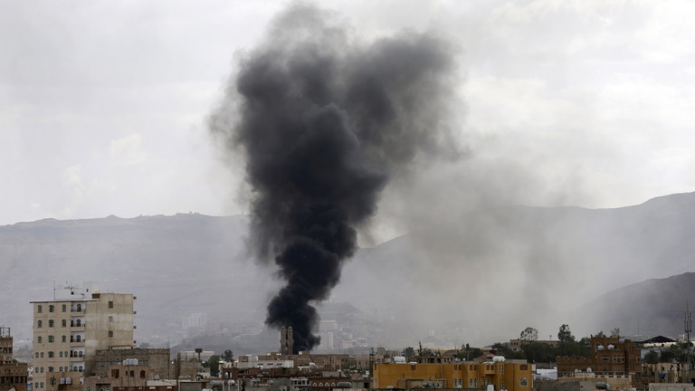 طهران تتهم التحالف العربي وداعميه “بارتكاب جرائم” في اليمن