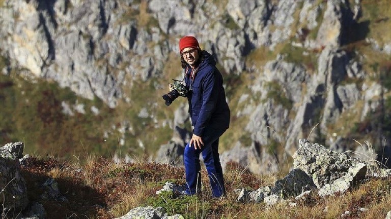 العثور على جثة مراسل وكالة تركية فقد في الجبال