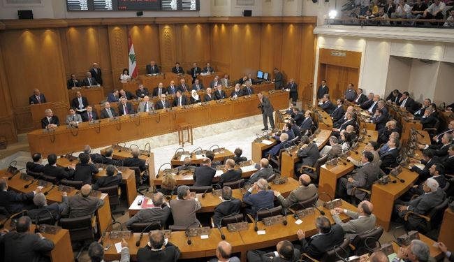 البرلمان اللبناني يؤجل انتخاب رئيس جديد للبلاد